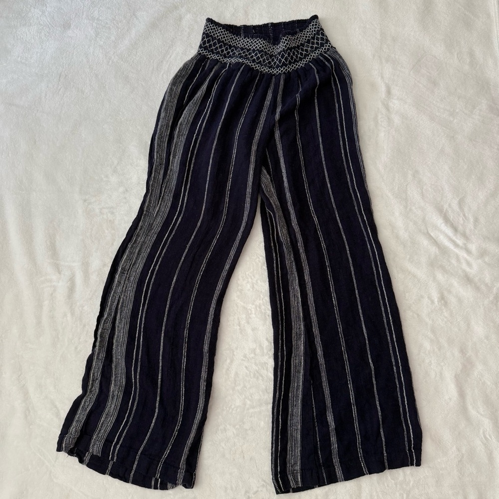 Indigo Rein Navy and White Patterned Pants